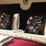 La Via ***