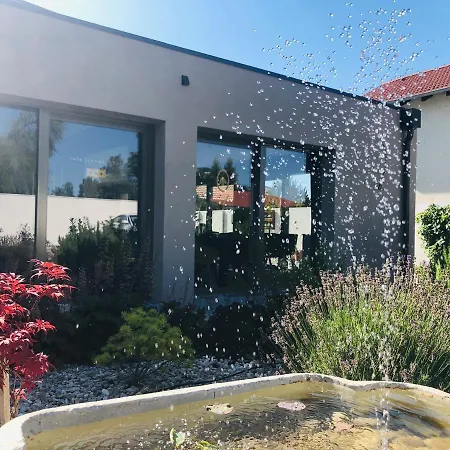 بيت ضيافة La Via *** Dunajská Streda